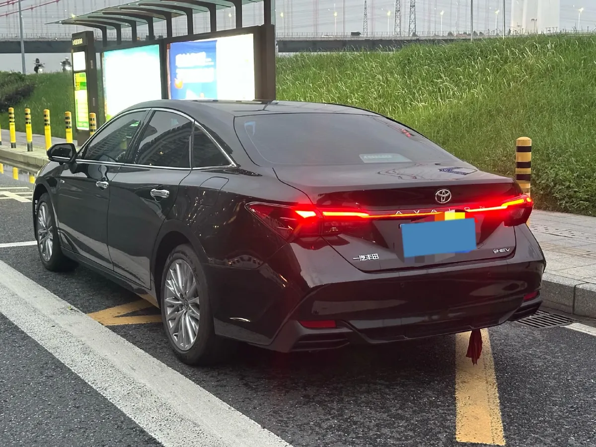 2024 Toyota Avalon 2.0L 152HP L4 E-CVT Hybrid,autocango,china used car exporter,china ev exporter,chinese used car exporter,chinese used ev exporter