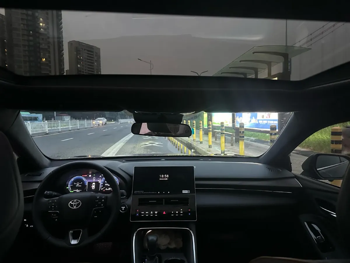 2024 Toyota Avalon 2.0L 152HP L4 E-CVT Hybrid,autocango,china used car exporter,china ev exporter,chinese used car exporter,chinese used ev exporter