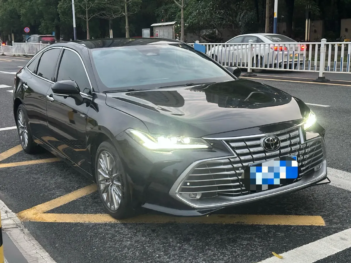 2024 Toyota Avalon 2.0L 152HP L4 E-CVT Hybrid,autocango,china used car exporter,china ev exporter,chinese used car exporter,chinese used ev exporter