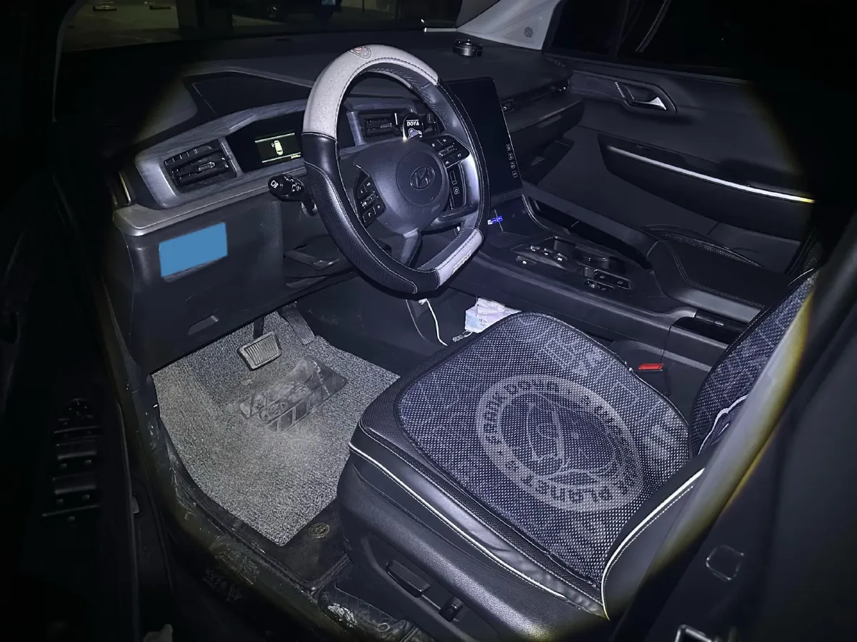 2021 Hyundai Custo 1.5T 170HP L4 8AT,autocango,china used car exporter,china ev exporter,chinese used car exporter,chinese used ev exporter