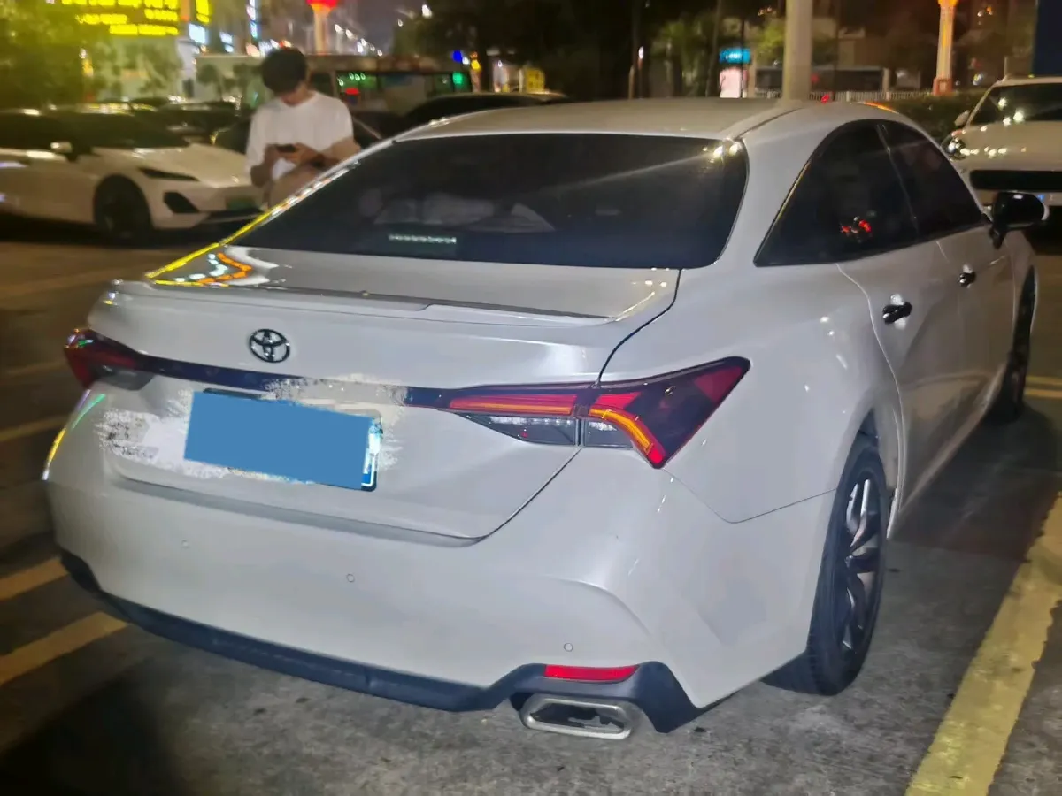 2022 Toyota Avalon 2.5L 209HP L4 8AT,autocango,china used car exporter,china ev exporter,chinese used car exporter,chinese used ev exporter