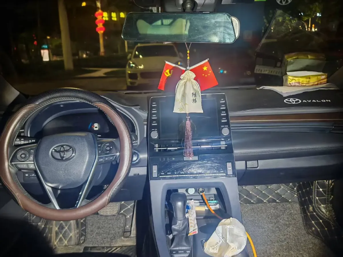 2022 Toyota Avalon 2.5L 209HP L4 8AT,autocango,china used car exporter,china ev exporter,chinese used car exporter,chinese used ev exporter