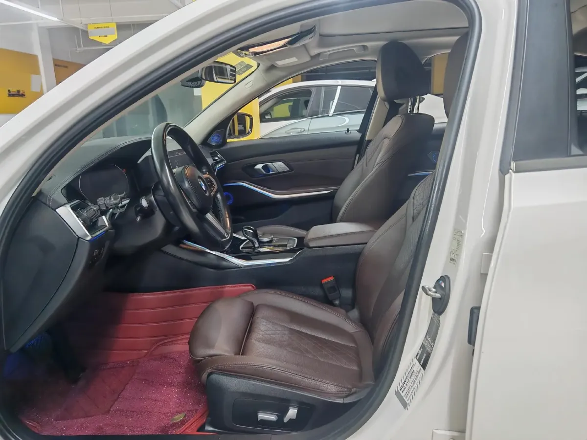 2022 BMW 3 Series 2.0T 156HP L4 8AT,autocango,china used car exporter,china ev exporter,chinese used car exporter,chinese used ev exporter