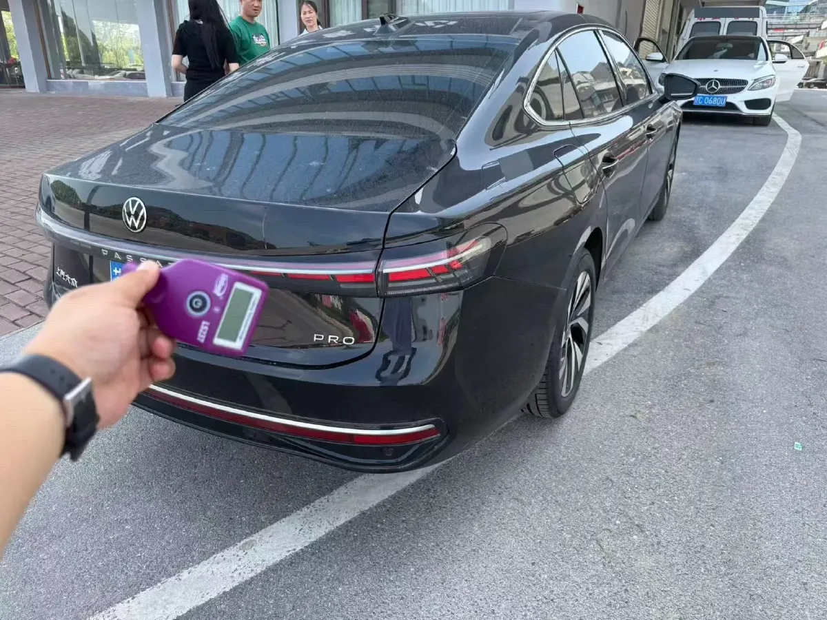 2025 Volkswagen Passat 2.0T 220HP L4 7DCT,autocango,china used car exporter,china ev exporter,chinese used car exporter,chinese used ev exporter