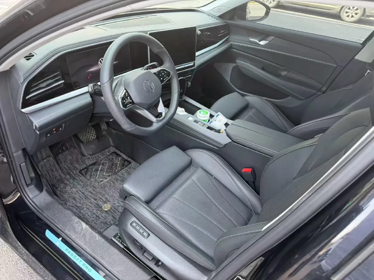 2025 Volkswagen Passat 2.0T 220HP L4 7DCT,autocango,china used car exporter,china ev exporter,chinese used car exporter,chinese used ev exporter