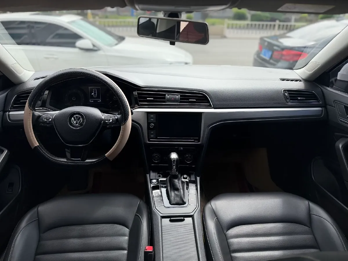 2019 Volkswagen Passat 1.4T 150HP L4 7DCT,autocango,china used car exporter,china ev exporter,chinese used car exporter,chinese used ev exporter