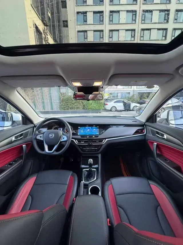 2022 ChangAn Eado 1.6L 128HP L4 5MT,autocango,china used car exporter,china ev exporter,chinese used car exporter,chinese used ev exporter