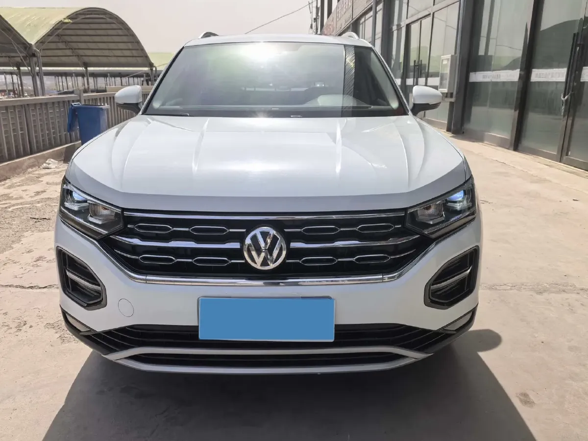 2019 Jeep Cherokee 2.0T 234HP L4 9AT,autocango,china used car exporter,china ev exporter,chinese used car exporter,chinese used ev exporter