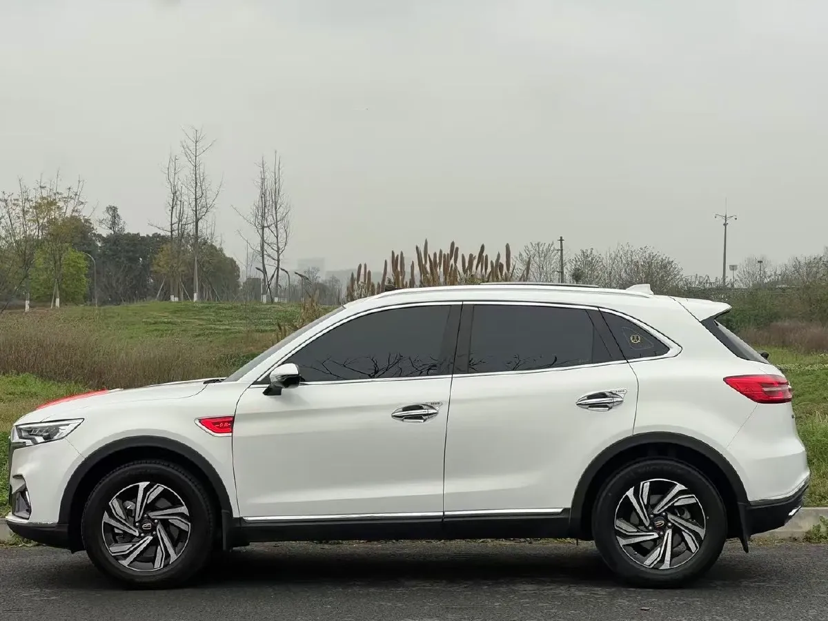 2022 HongQi HS5 2.0T 224HP L4 6AT,autocango,china used car exporter,china ev exporter,chinese used car exporter,chinese used ev exporter