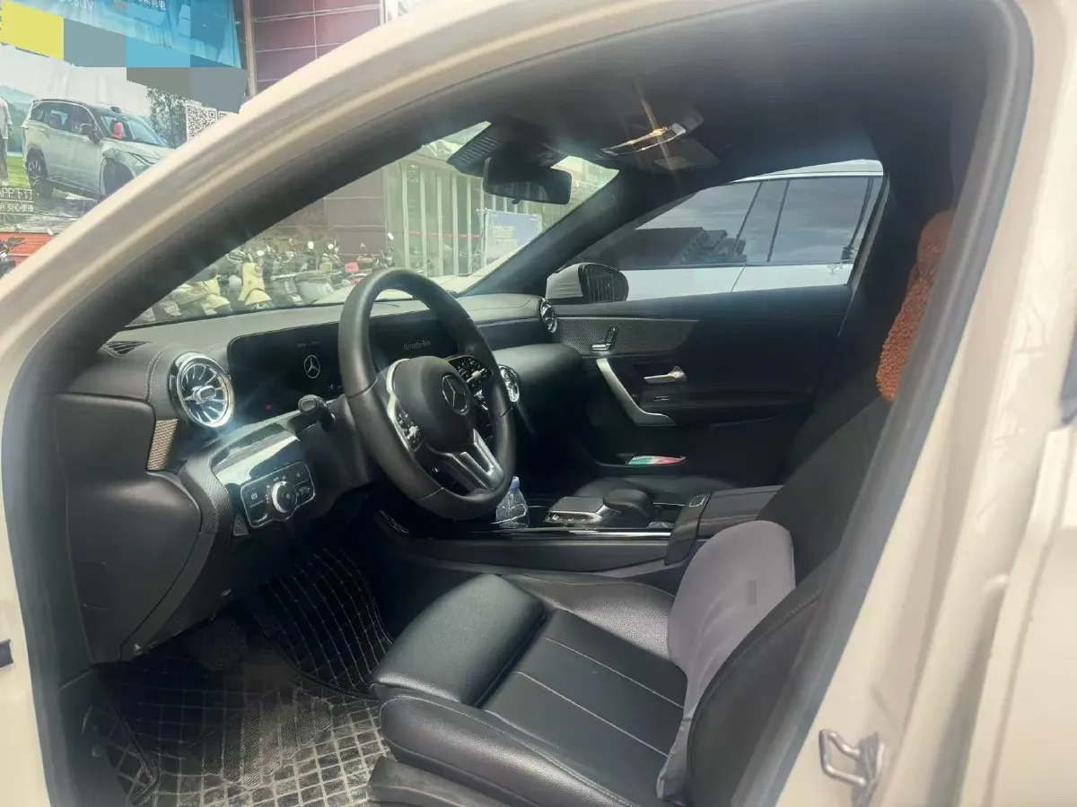 2021 Mercedes-Benz A Class 1.3T 136HP L4 7DCT,autocango,china used car exporter,china ev exporter,chinese used car exporter,chinese used ev exporter