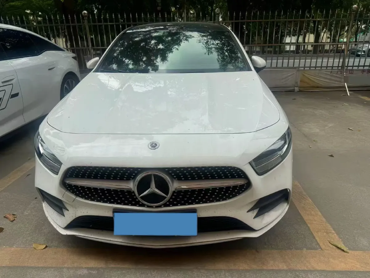 2021 Mercedes-Benz A Class 1.3T 136HP L4 7DCT,autocango,china used car exporter,china ev exporter,chinese used car exporter,chinese used ev exporter
