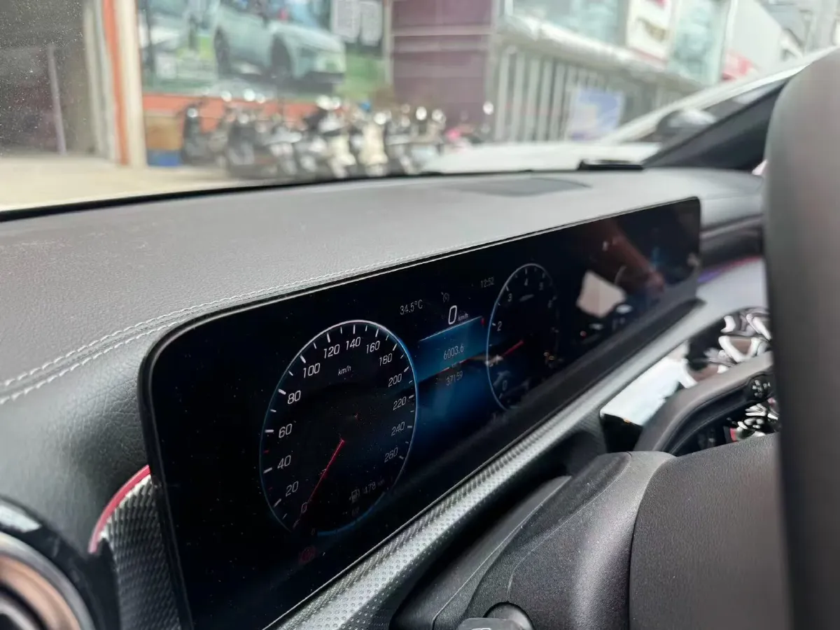 2021 Mercedes-Benz A Class 1.3T 136HP L4 7DCT,autocango,china used car exporter,china ev exporter,chinese used car exporter,chinese used ev exporter