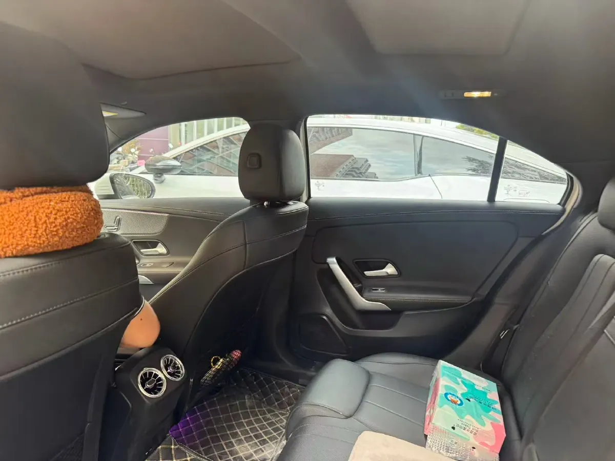 2021 Mercedes-Benz A Class 1.3T 136HP L4 7DCT,autocango,china used car exporter,china ev exporter,chinese used car exporter,chinese used ev exporter