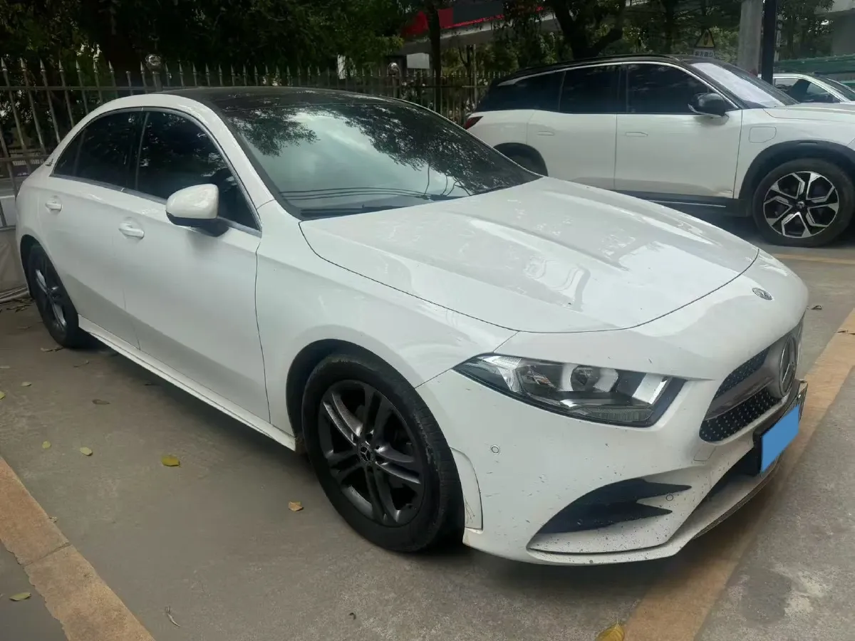 2021 Mercedes-Benz A Class 1.3T 136HP L4 7DCT,autocango,china used car exporter,china ev exporter,chinese used car exporter,chinese used ev exporter