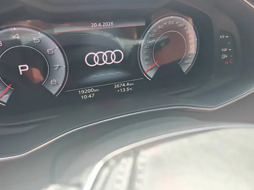 2024 Audi A6L 2.0T 245HP L4 7DCT,autocango,china used car exporter,china ev exporter,chinese used car exporter,chinese used ev exporter