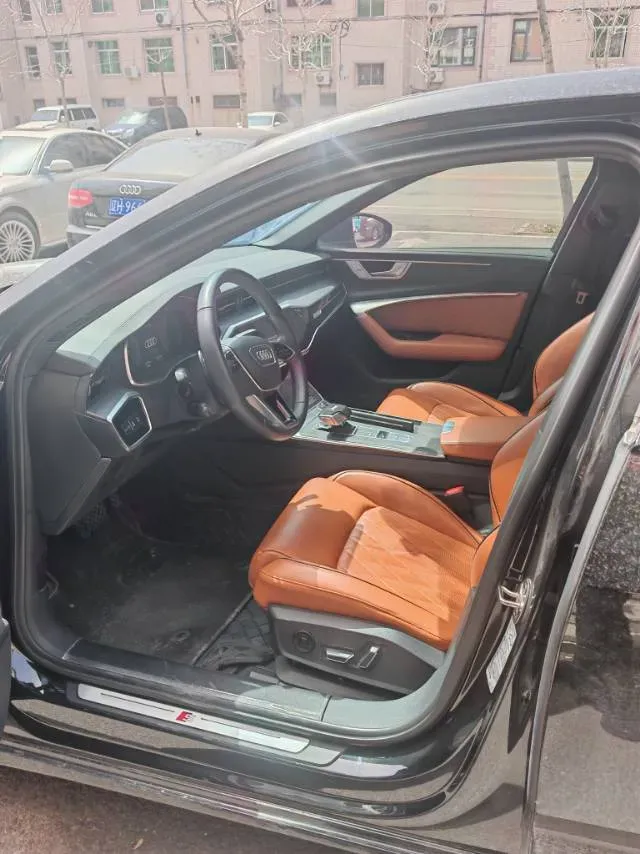 2024 Audi A6L 2.0T 245HP L4 7DCT,autocango,china used car exporter,china ev exporter,chinese used car exporter,chinese used ev exporter