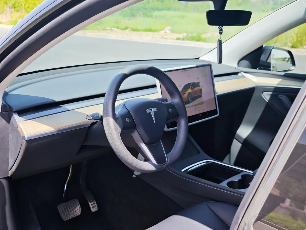 2022 Tesla Model Y BEV 60KWH,autocango,china used car exporter,china ev exporter,chinese used car exporter,chinese used ev exporter