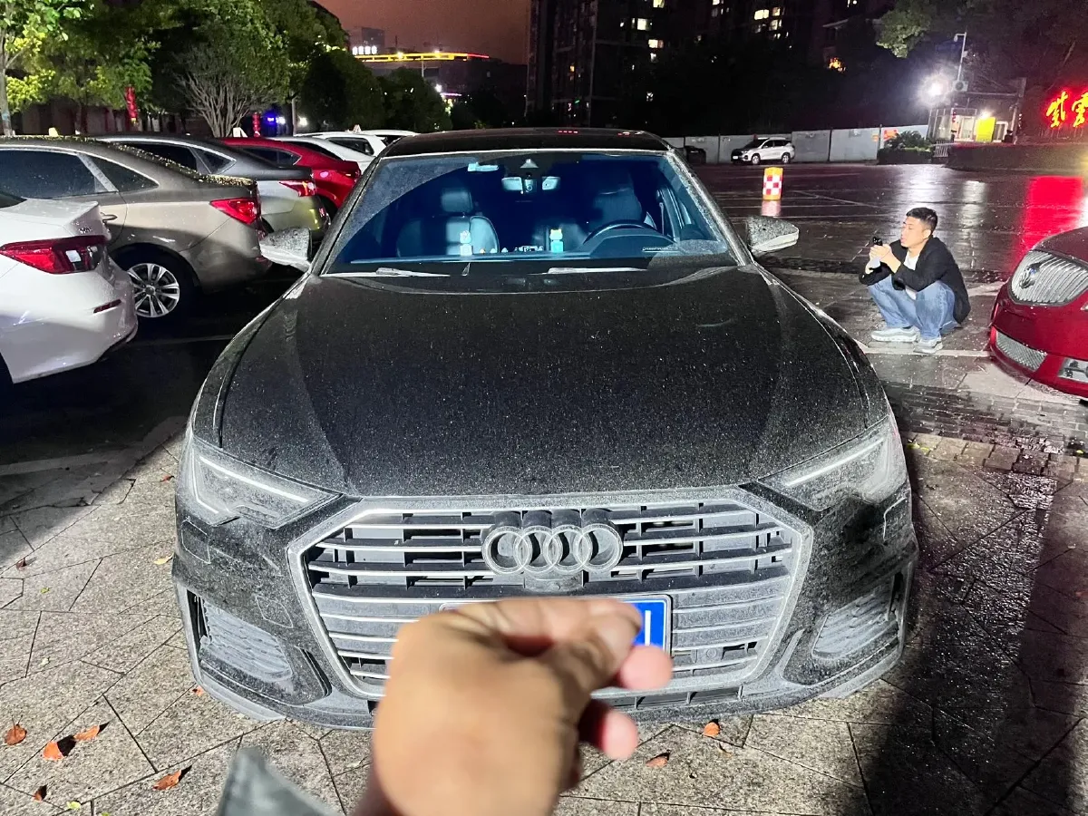 2022 Audi A6L 2.0T 224HP L4 7DCT,autocango,china used car exporter,china ev exporter,chinese used car exporter,chinese used ev exporter