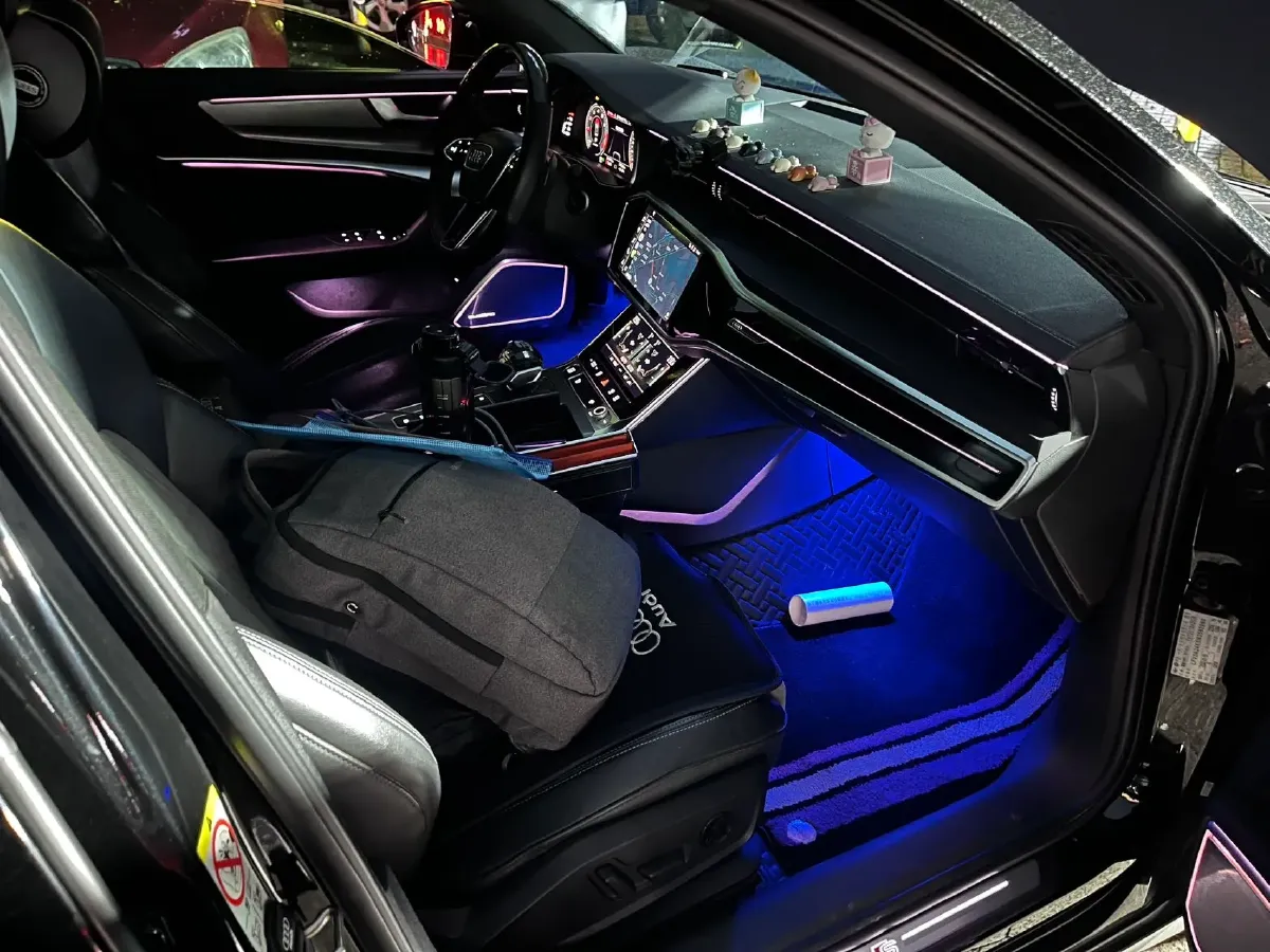 2022 Audi A6L 2.0T 224HP L4 7DCT,autocango,china used car exporter,china ev exporter,chinese used car exporter,chinese used ev exporter