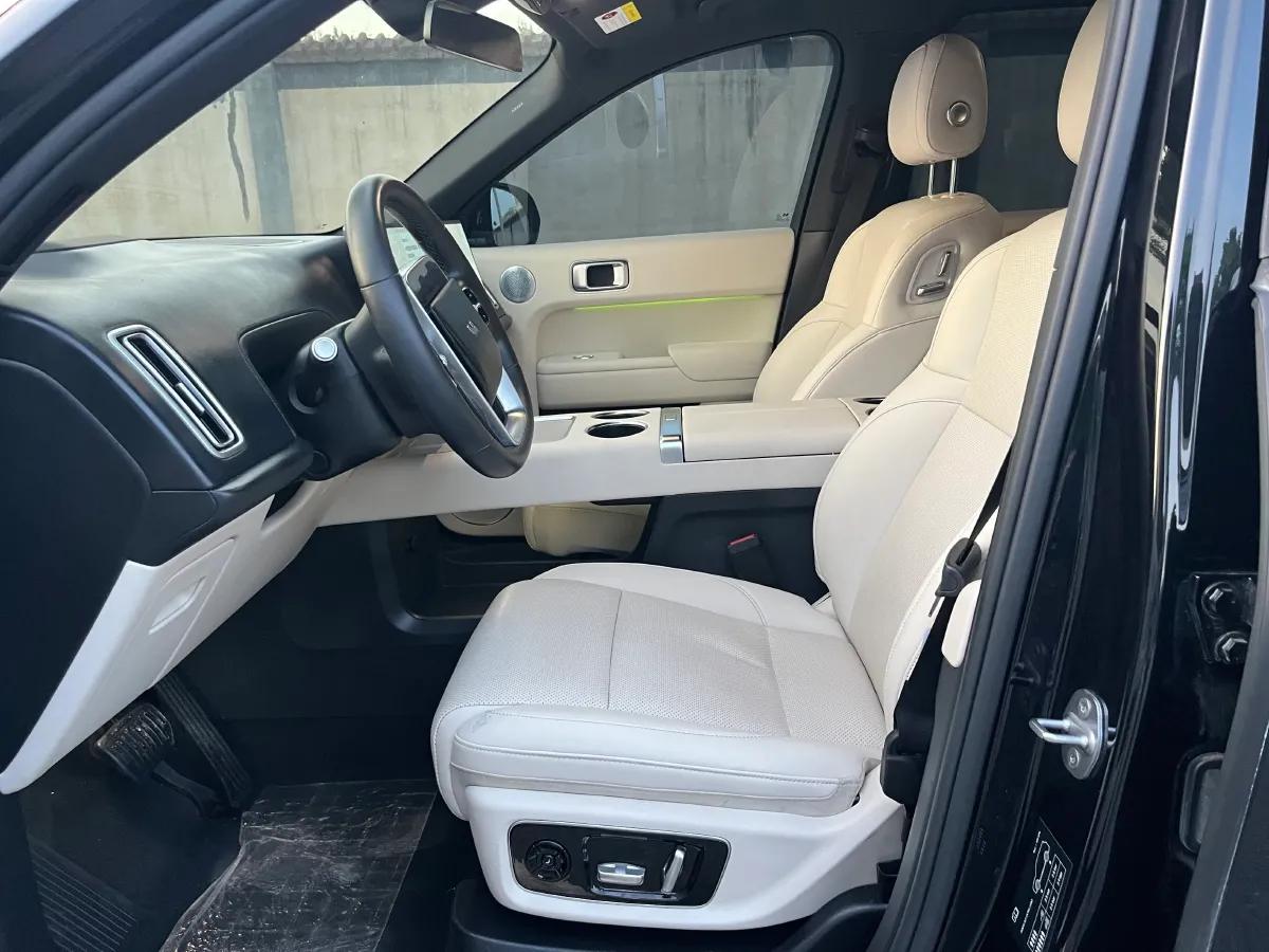 2024 Li L9 Range Extended 154HP REEV 52.3KWH,autocango,china used car exporter,china ev exporter,chinese used car exporter,chinese used ev exporter