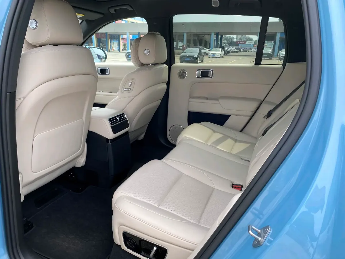 2024 Li L8 Range Extended 154HP REEV 52.3KWH,autocango,china used car exporter,china ev exporter,chinese used car exporter,chinese used ev exporter