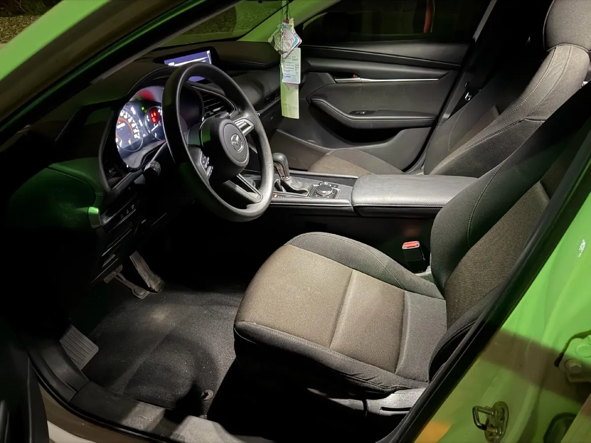 2021 Mazda 3 Axela 1.5L 117HP L4 6AT,autocango,china used car exporter,china ev exporter,chinese used car exporter,chinese used ev exporter