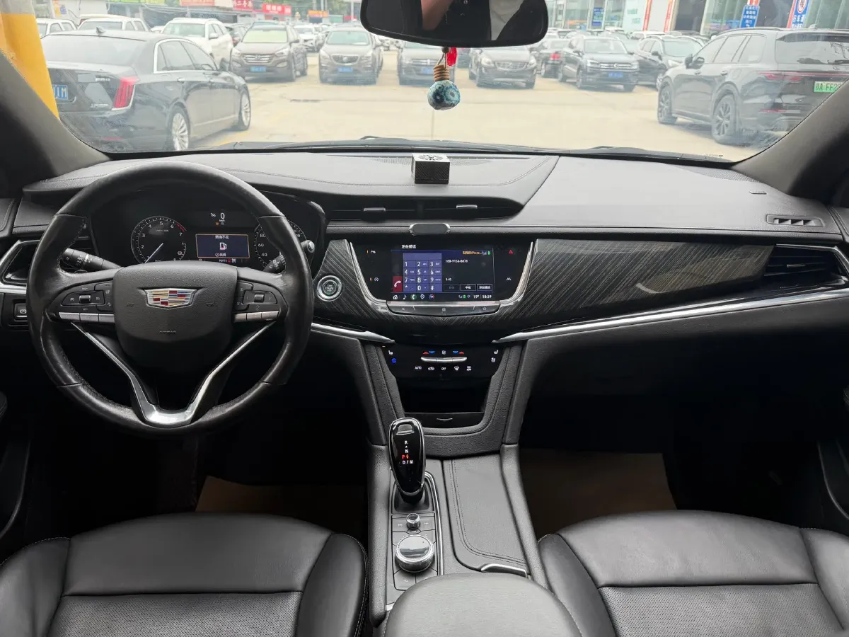 2021 Cadillac XT6 2.0T 237HP L4 9AT,autocango,china used car exporter,china ev exporter,chinese used car exporter,chinese used ev exporter