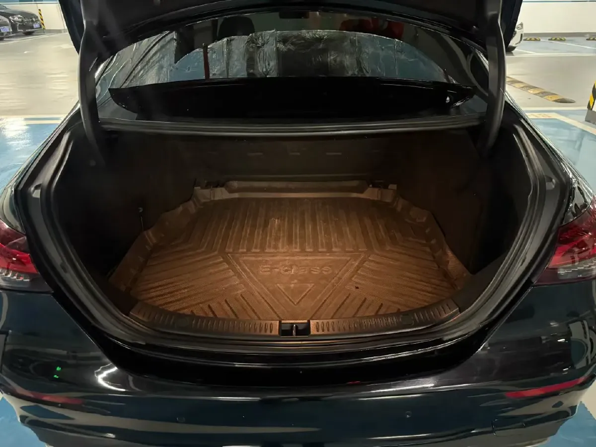 2022 Mercedes-Benz GLC Class 2.0T 258HP L4 9AT,autocango,china used car exporter,china ev exporter,chinese used car exporter,chinese used ev exporter