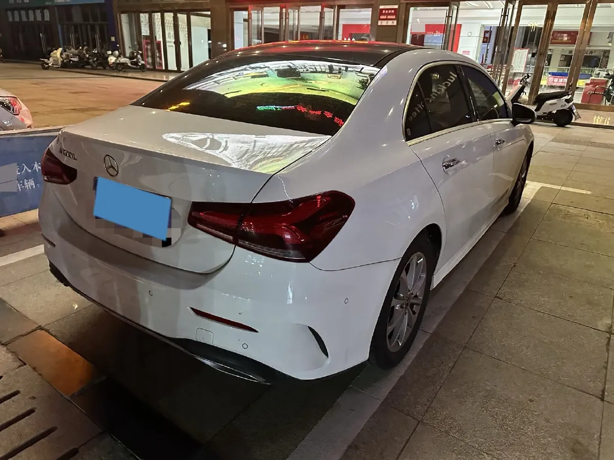 2020 Mercedes-Benz A Class 1.3T 163HP L4 7DCT,autocango,china used car exporter,china ev exporter,chinese used car exporter,chinese used ev exporter