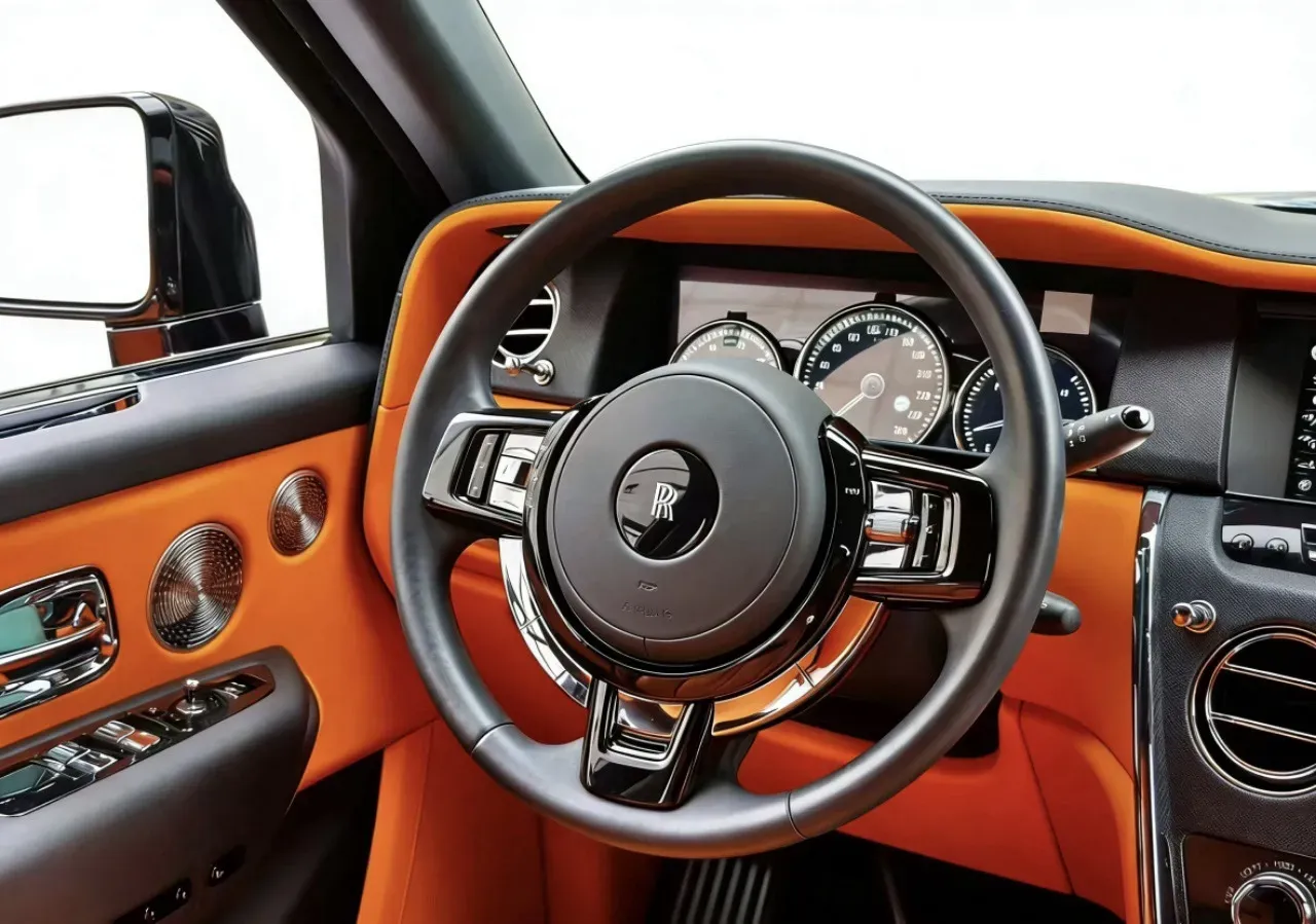 2018 Rolls-Royce Cullinan 6.7T 571HP V12 8AT,autocango,china used car exporter,china ev exporter,chinese used car exporter,chinese used ev exporter