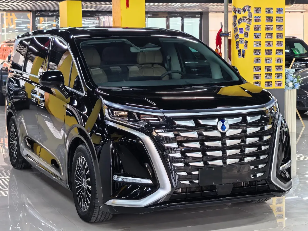 2022 Mercedes-Benz GLC Class 2.0T 197HP L4 9AT,autocango,china used car exporter,china ev exporter,chinese used car exporter,chinese used ev exporter