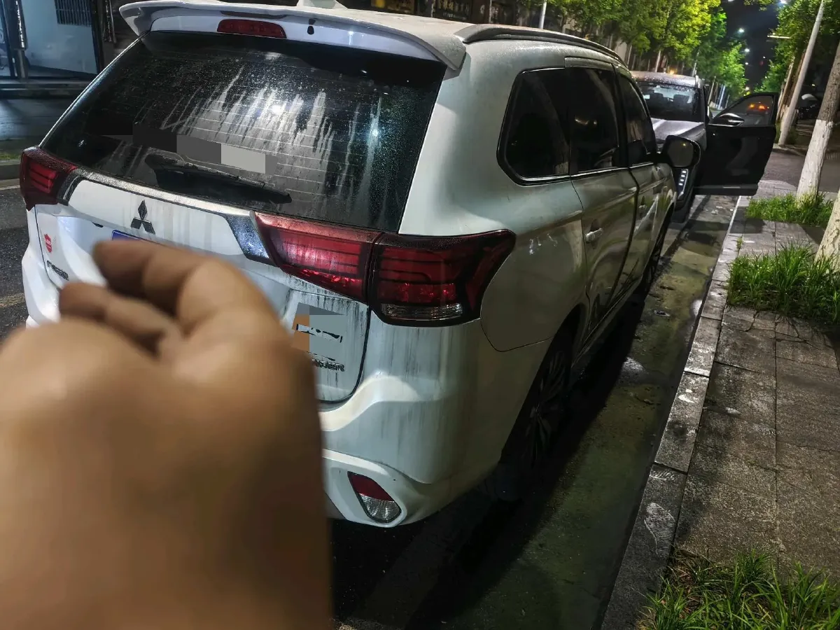 2021 Mitsubishi Outlander 2.0L 166HP L4 CVT,autocango,china used car exporter,china ev exporter,chinese used car exporter,chinese used ev exporter