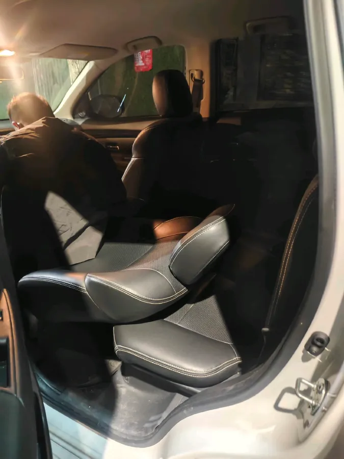 2021 Mitsubishi Outlander 2.0L 166HP L4 CVT,autocango,china used car exporter,china ev exporter,chinese used car exporter,chinese used ev exporter