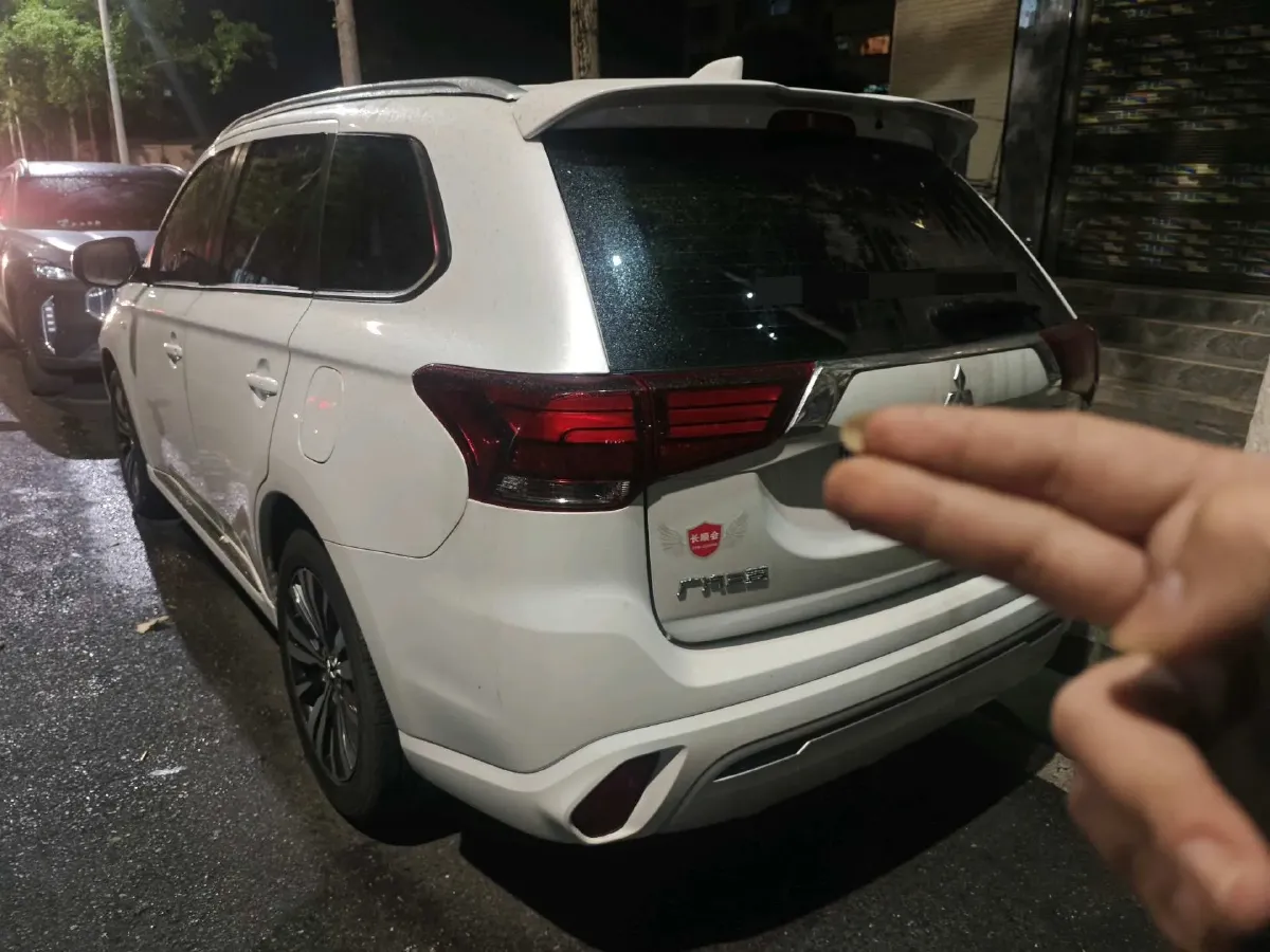 2021 Mitsubishi Outlander 2.0L 166HP L4 CVT,autocango,china used car exporter,china ev exporter,chinese used car exporter,chinese used ev exporter