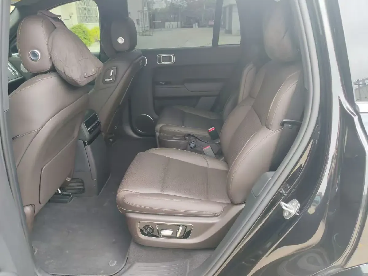 2022 Li L9 Range Extended 154HP REEV 42.6KWH,autocango,china used car exporter,china ev exporter,chinese used car exporter,chinese used ev exporter