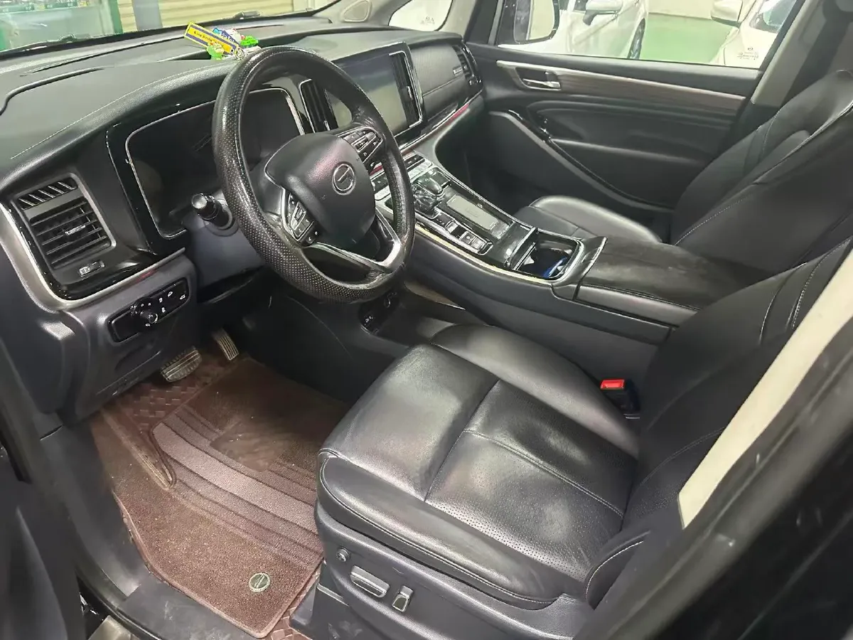 2021 GAC Trumpchi M8 2.0T 252HP L4 8AT,autocango,china used car exporter,china ev exporter,chinese used car exporter,chinese used ev exporter