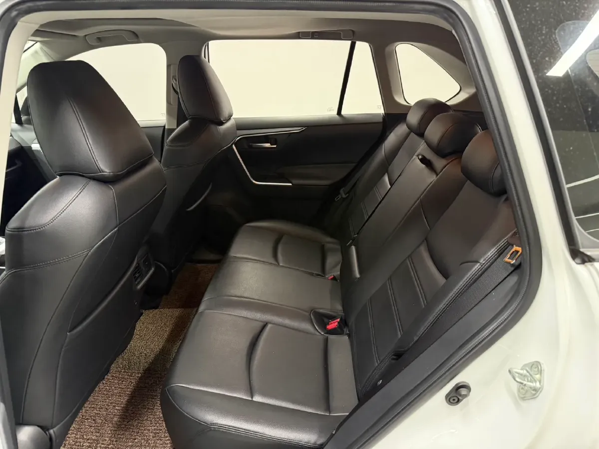 2021 Toyota RAV4 2.0L 171HP L4 CVT,autocango,china used car exporter,china ev exporter,chinese used car exporter,chinese used ev exporter