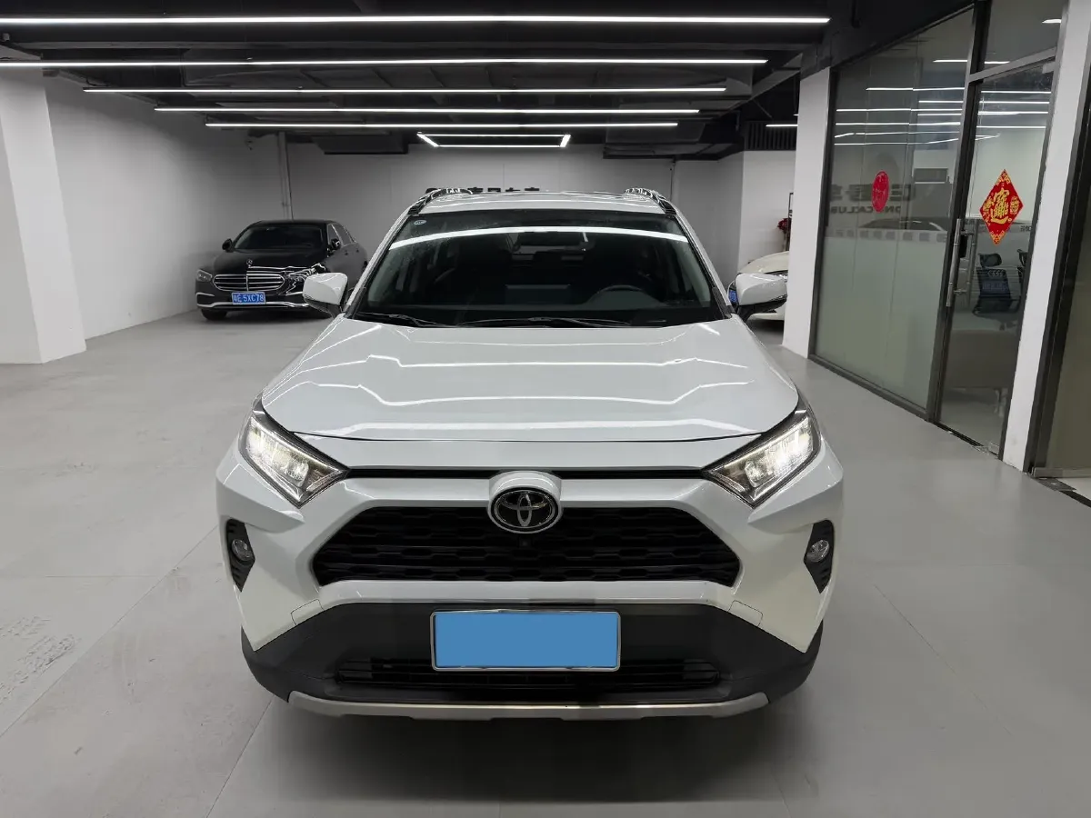 2021 Toyota RAV4 2.0L 171HP L4 CVT,autocango,china used car exporter,china ev exporter,chinese used car exporter,chinese used ev exporter