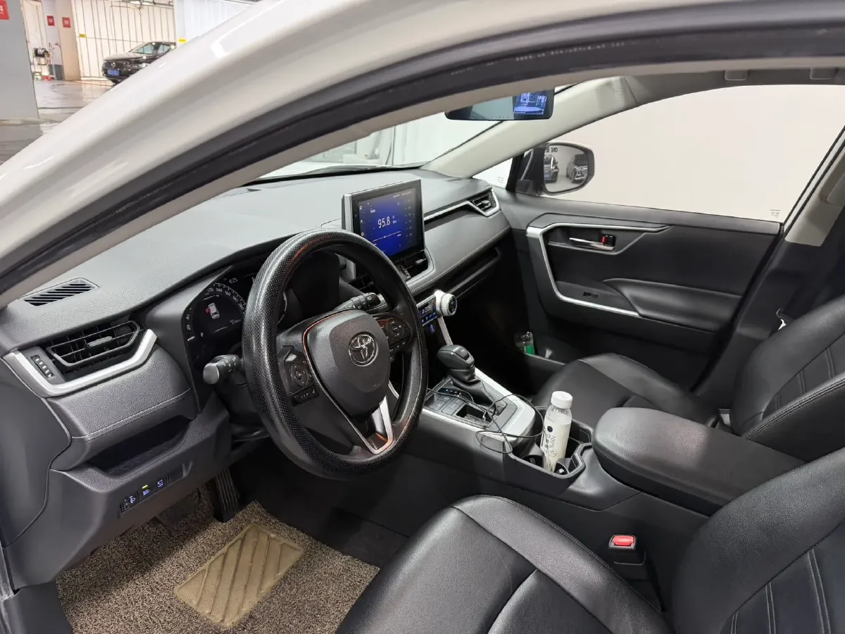 2021 Toyota RAV4 2.0L 171HP L4 CVT,autocango,china used car exporter,china ev exporter,chinese used car exporter,chinese used ev exporter