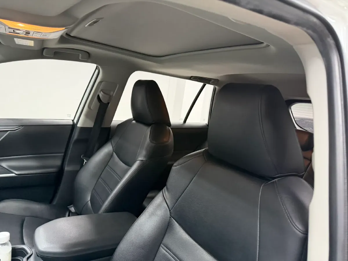 2021 Toyota RAV4 2.0L 171HP L4 CVT,autocango,china used car exporter,china ev exporter,chinese used car exporter,chinese used ev exporter