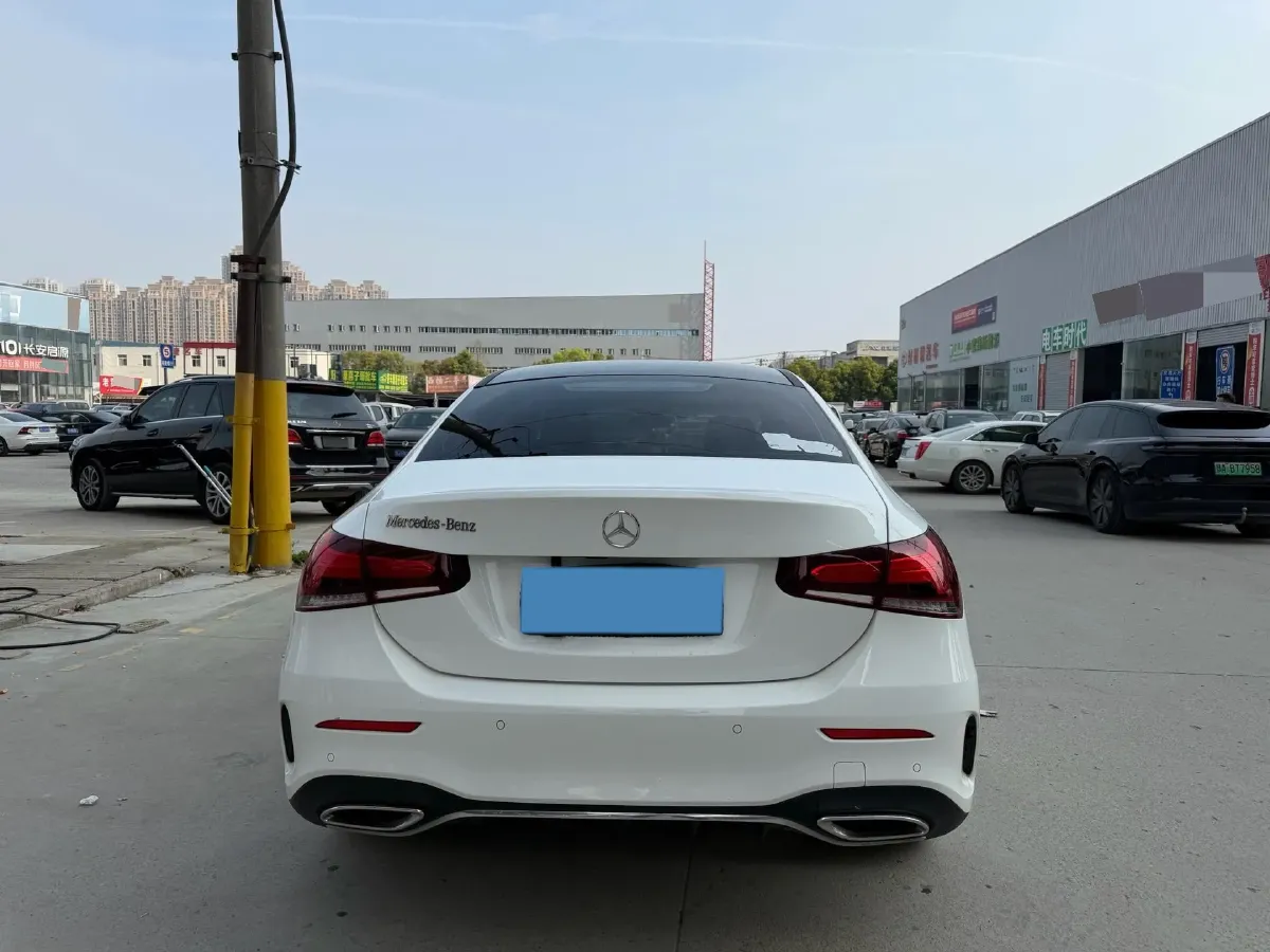 2022 Mercedes-Benz A Class 1.3T 163HP L4 7DCT,autocango,china used car exporter,china ev exporter,chinese used car exporter,chinese used ev exporter