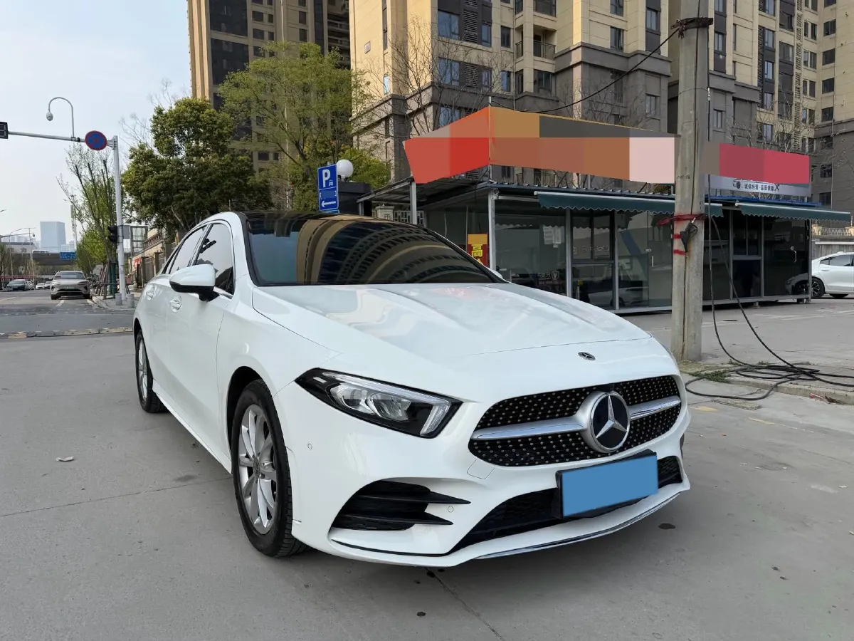 2022 Mercedes-Benz A Class 1.3T 163HP L4 7DCT,autocango,china used car exporter,china ev exporter,chinese used car exporter,chinese used ev exporter