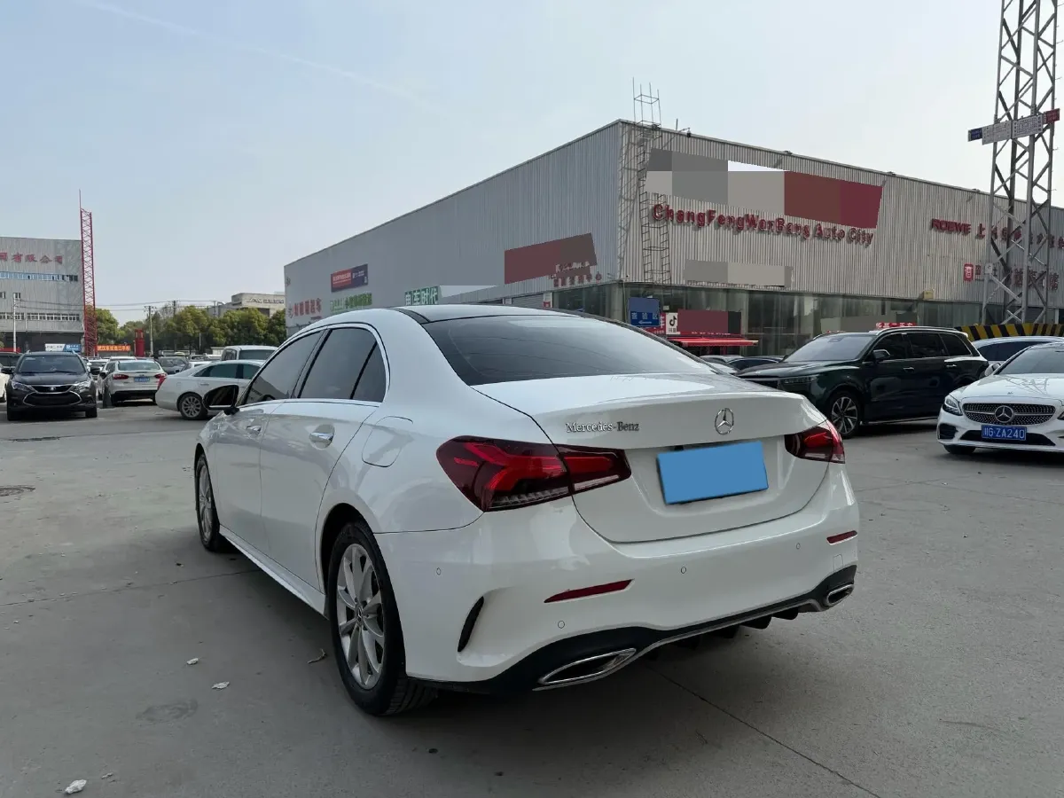 2022 Mercedes-Benz A Class 1.3T 163HP L4 7DCT,autocango,china used car exporter,china ev exporter,chinese used car exporter,chinese used ev exporter