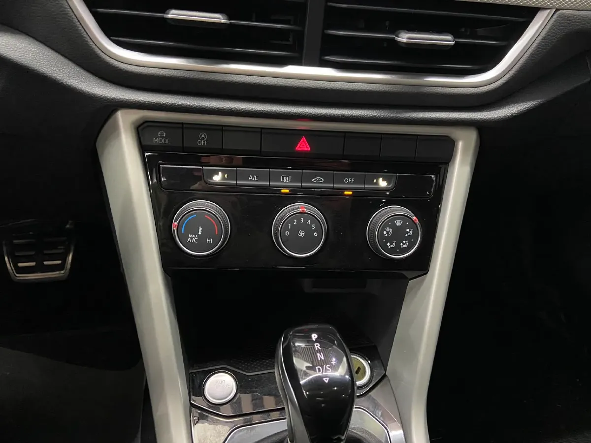 2023 Volkswagen T-Roc 1.4T 150HP L4 7DCT,autocango,china used car exporter,china ev exporter,chinese used car exporter,chinese used ev exporter