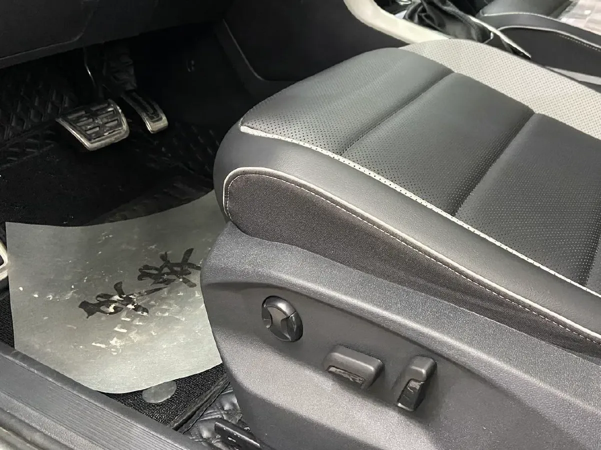 2023 Volkswagen T-Roc 1.4T 150HP L4 7DCT,autocango,china used car exporter,china ev exporter,chinese used car exporter,chinese used ev exporter