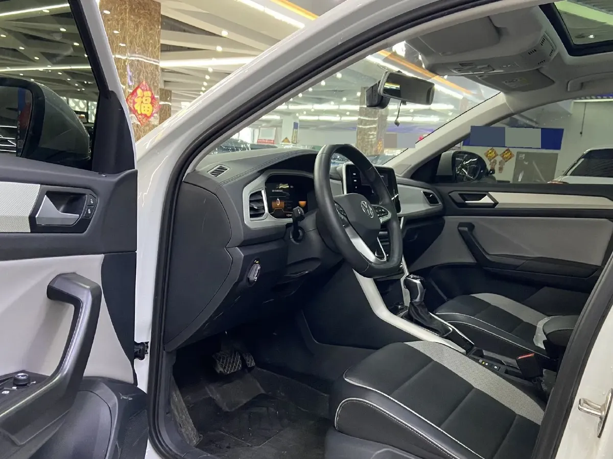 2023 Volkswagen T-Roc 1.4T 150HP L4 7DCT,autocango,china used car exporter,china ev exporter,chinese used car exporter,chinese used ev exporter