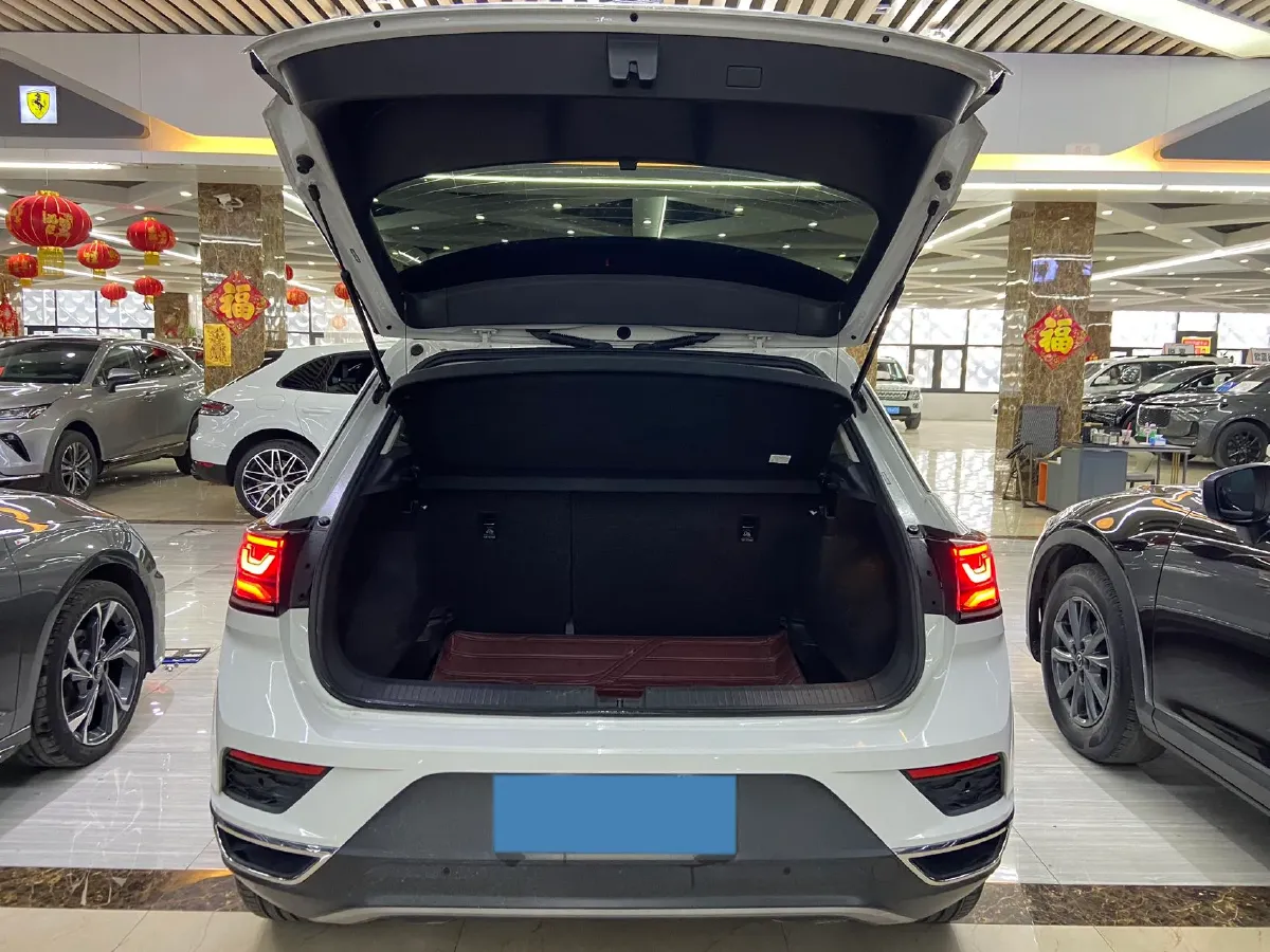 2023 Volkswagen T-Roc 1.4T 150HP L4 7DCT,autocango,china used car exporter,china ev exporter,chinese used car exporter,chinese used ev exporter