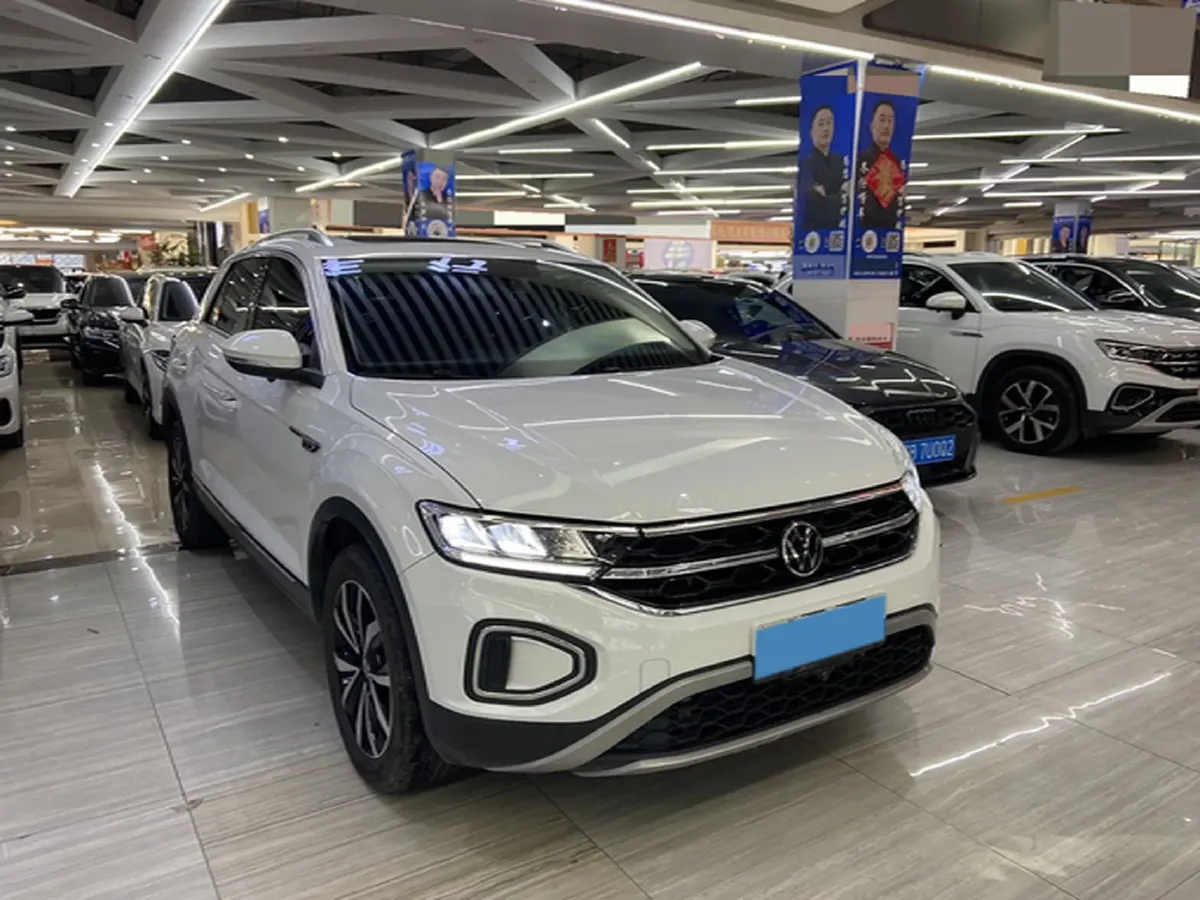 2023 Volkswagen T-Roc 1.4T 150HP L4 7DCT,autocango,china used car exporter,china ev exporter,chinese used car exporter,chinese used ev exporter