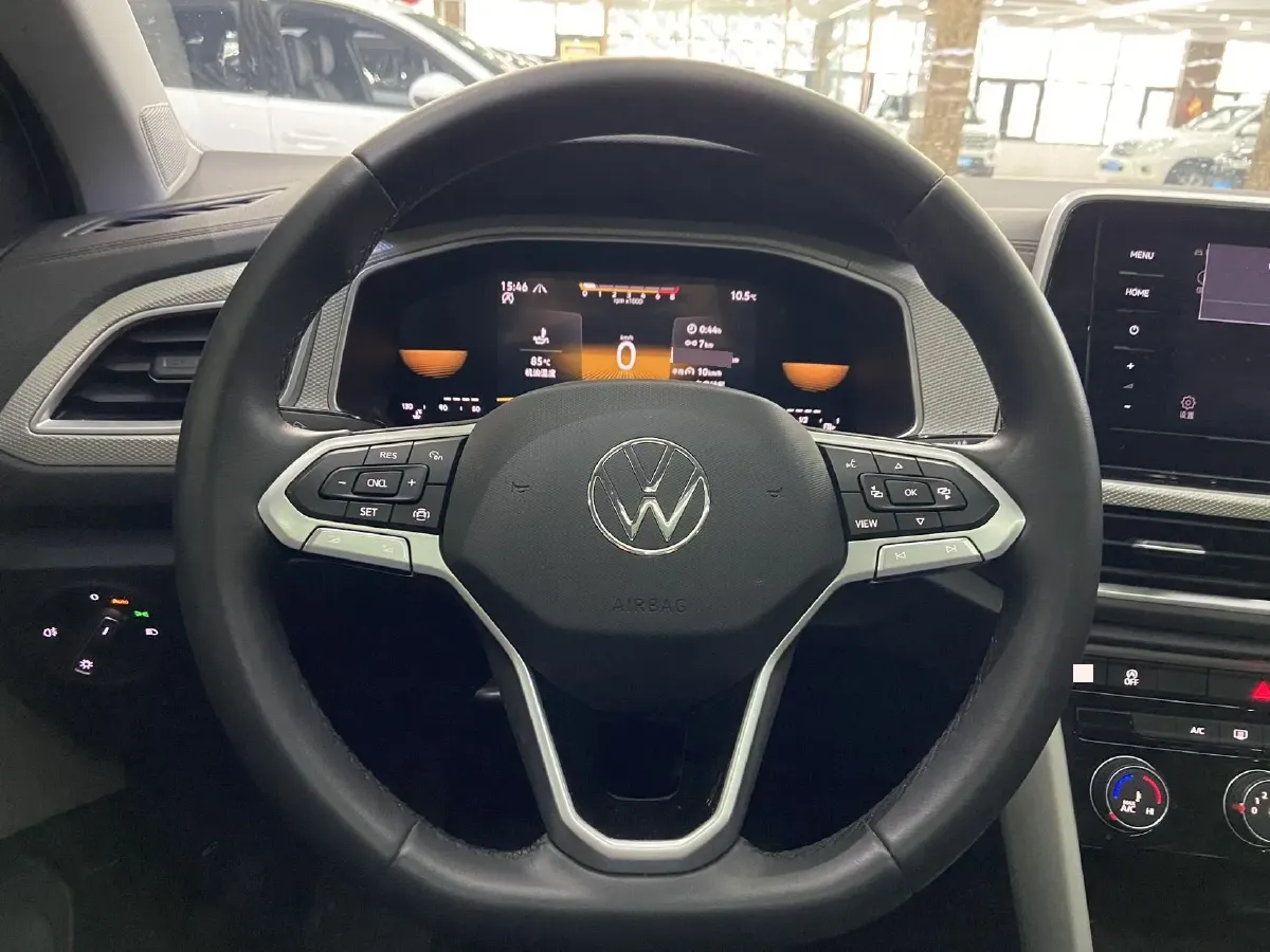 2023 Volkswagen T-Roc 1.4T 150HP L4 7DCT,autocango,china used car exporter,china ev exporter,chinese used car exporter,chinese used ev exporter