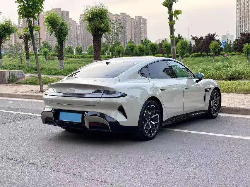 2024 MI SU7 BEV 73.6KWH,autocango,china used car exporter,china ev exporter,chinese used car exporter,chinese used ev exporter